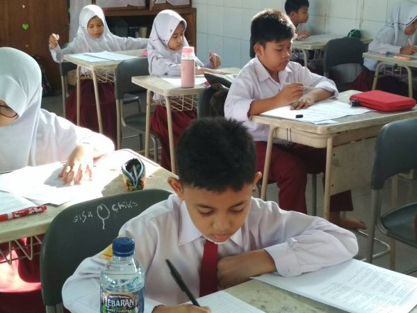 PELAKSANAAN UJIAN AKHIR SEMESTER GENAP (NASIONAL) SDS NAMIRA T. A. 2018/2019